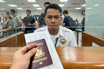 ANG LIHIM NA CRITICAL NA PAGTATAPOS SA NAIA: Bakit nga ba may mga Pinoy na kahit kumpleto ang dokumento ay biglang “Napapa-Backroom” at nade-deport? Ang 10 Nakakatakot na Tanong ng Immigration na Pwedeng Sumira sa Pangarap Mo kung Mali ang Isang Salitang Bibitawan Mo—Huwag na Huwag Kang Pipila nang Hindi Ito Nababasa Dahil Dito Nakasalalay ang Iyong Kinabukasan sa Ibang Bansa! Isang Maling Galaw, Isang Maling Sagot, Siguradong “Red Flag” Ka Agad sa Mata ng Officer!